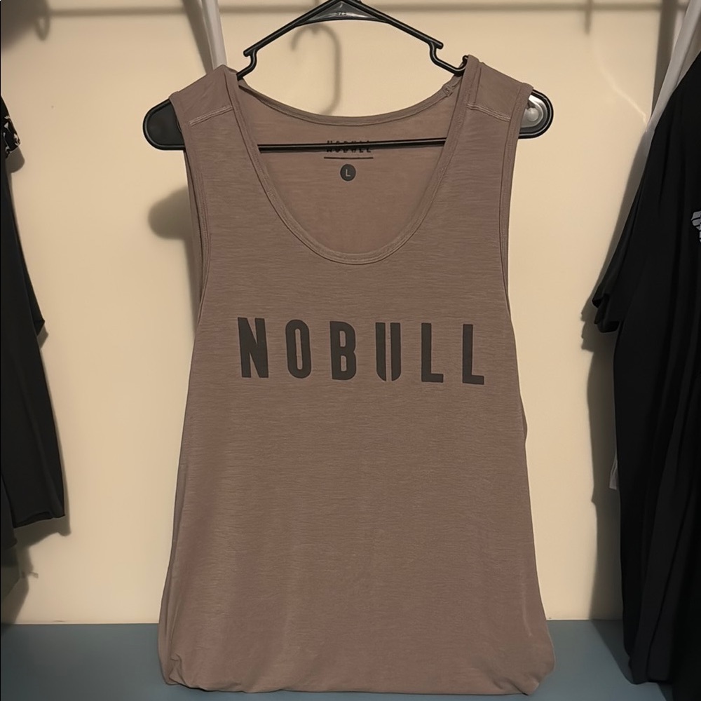 NOBULL Men’s Tan Tank Top